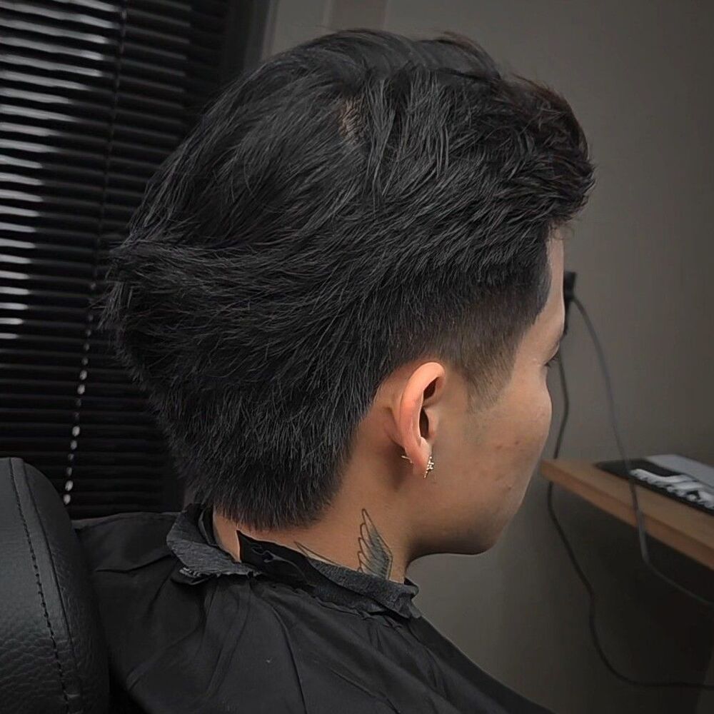 Nowoczesny mullet z miękkim przejściem na bokach